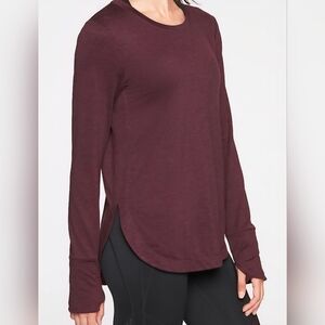 M NEW Athleta Uptempo Maroon Long Sleeve,Thumbholes,Tunic,Athletic,Yoga, Workout